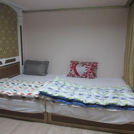 Moiri Guesthouse Yeosu Eksteriør billede
