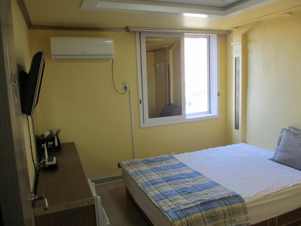 Moiri Guesthouse Yeosu Eksteriør billede