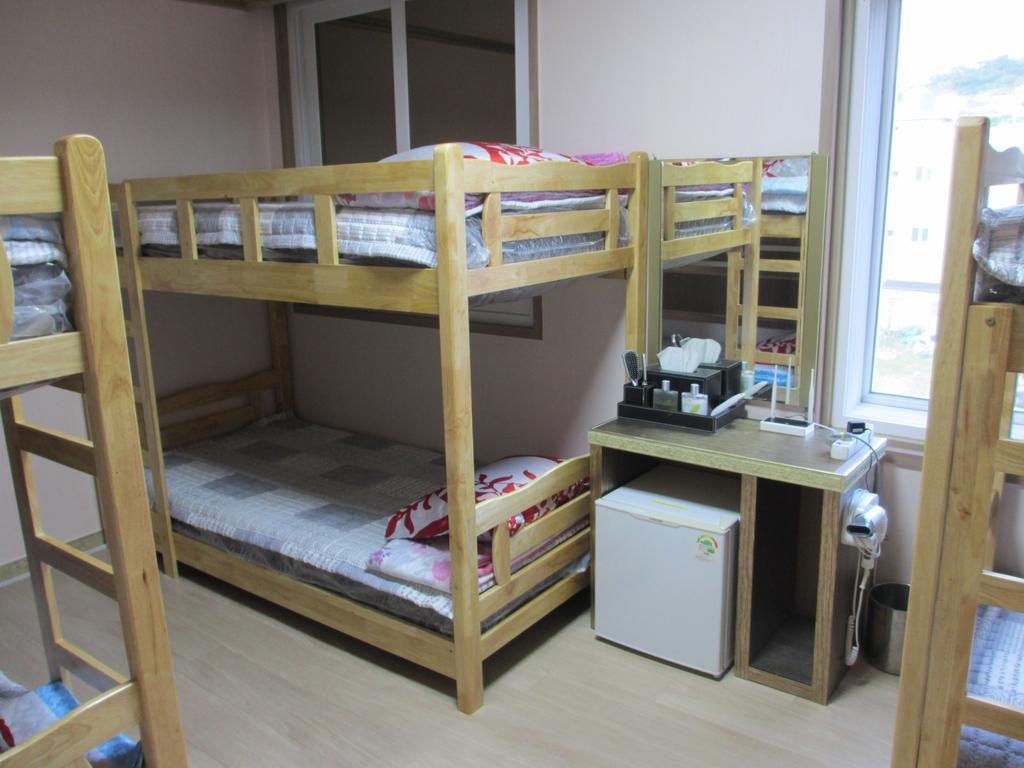 Moiri Guesthouse Yeosu Eksteriør billede