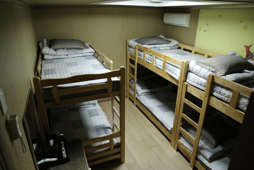 Moiri Guesthouse Yeosu Eksteriør billede